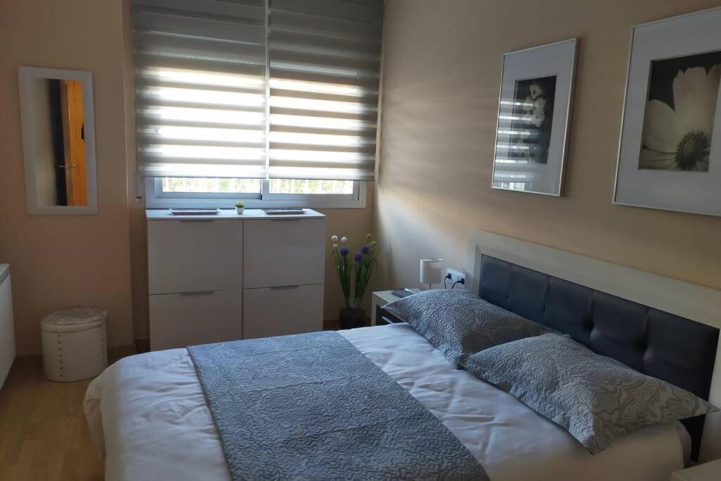 Apartamento Para 5 Personas Frente Al Mar Con Piscina Y Parking Cubelles Exterior photo