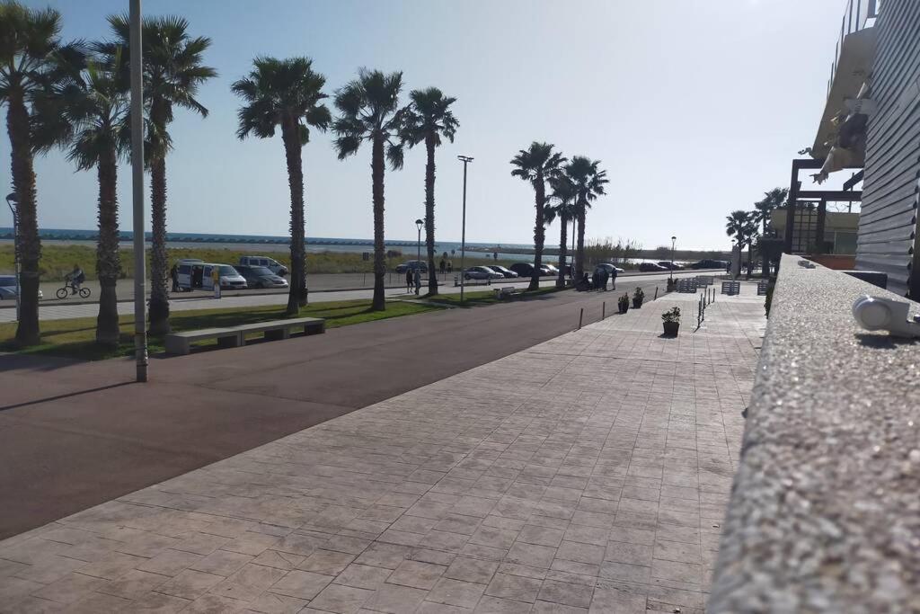 Apartamento Para 5 Personas Frente Al Mar Con Piscina Y Parking Cubelles Exterior photo