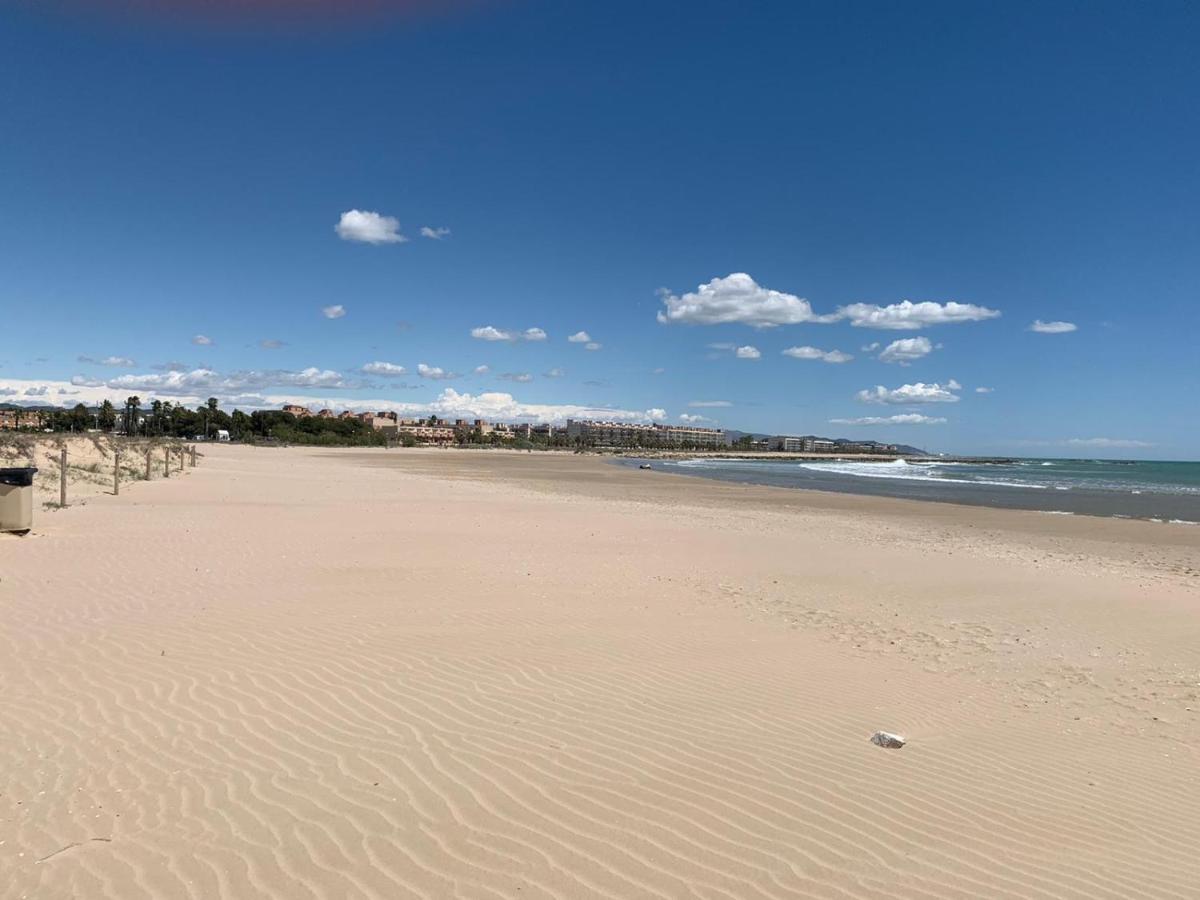 Apartamento Para 5 Personas Frente Al Mar Con Piscina Y Parking Cubelles Exterior photo